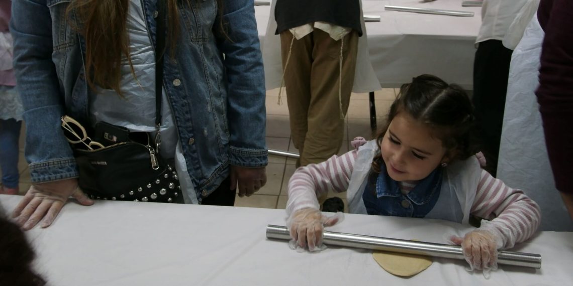 אפיית מצות בחריש