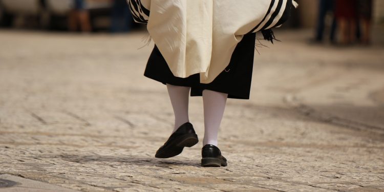 מחאה נגד הגעת חסידות 'תולדות אהרן' לחריש. נציגי החסידות: "כנראה שבסוף לא נגיע"