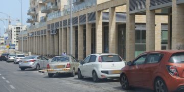 חנייה באלכסון