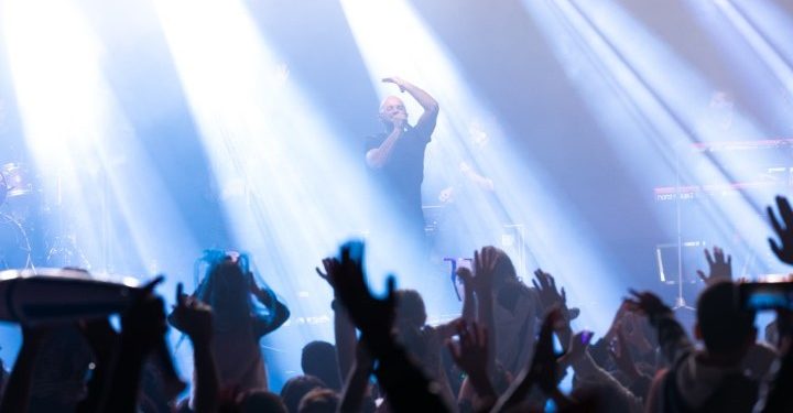 אברהם טל במופע יום העצמאות בחריש