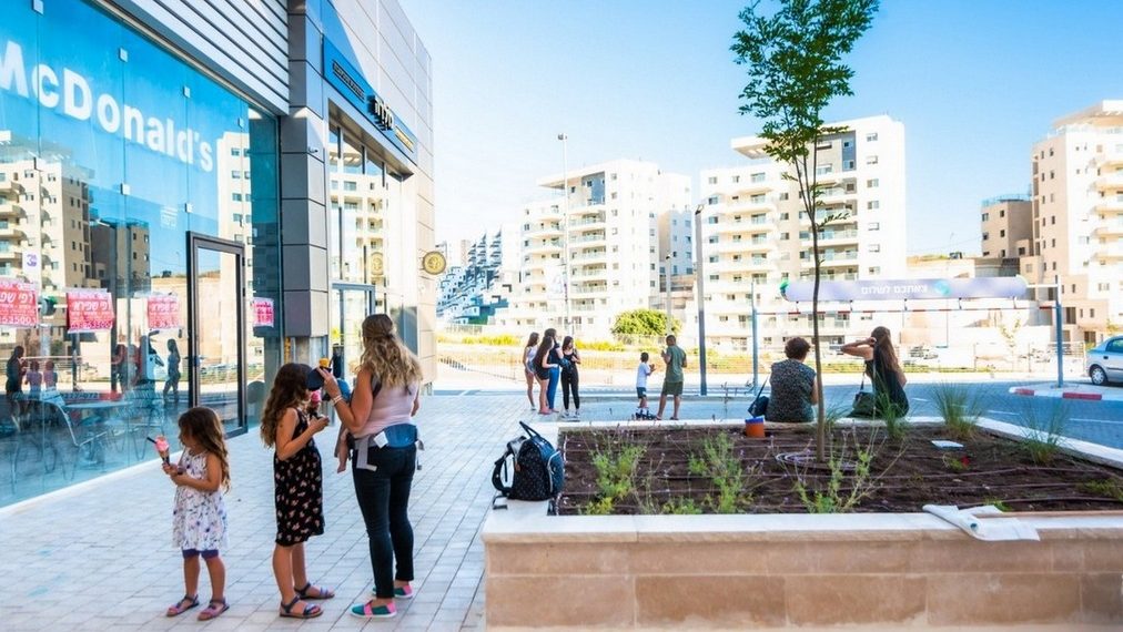 קניון MORE צילום מור לאטי שקיפי