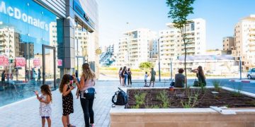 קניון MORE צילום מור לאטי שקיפי