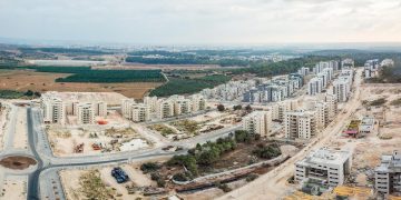 חריש מבט על צילום: אורן קלר