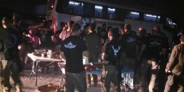 פריסת אוכל לחיילים