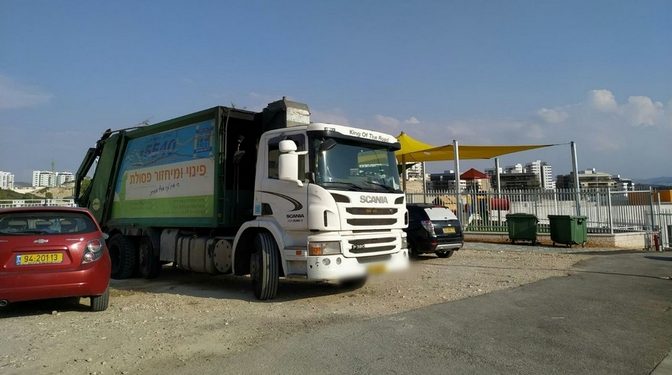 משאיות בחריש