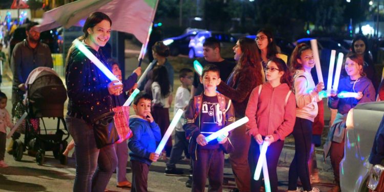 תהלוכת לפידים