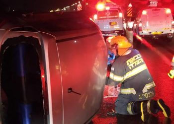 רכב התהפך תאונת דרכים איחוד הצלה מחנה 80