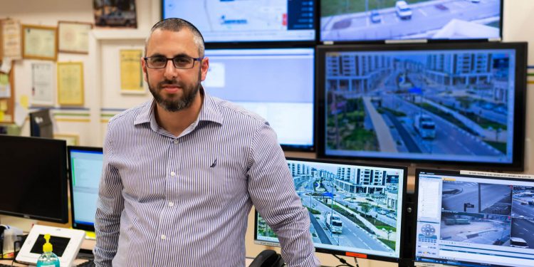 יצחק קשת חדר מצב צילום: מור לאטי