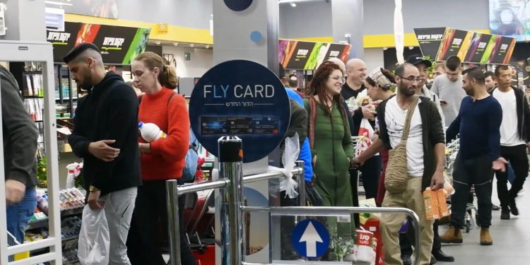 בהלת קורונה תור בשופרסל חריש