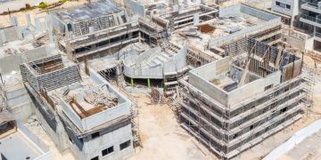 בית ספר יסודי ממלכתי בבנייה בשכונת הפרחים