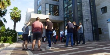 תושבי שכונת הפרחים מחאה