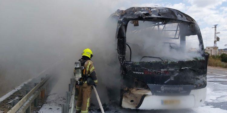 אוטובוס שרוף