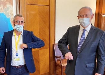 ראש הממשלה בנימין נתניהו ויצחק קשת ראש העיר חריש
