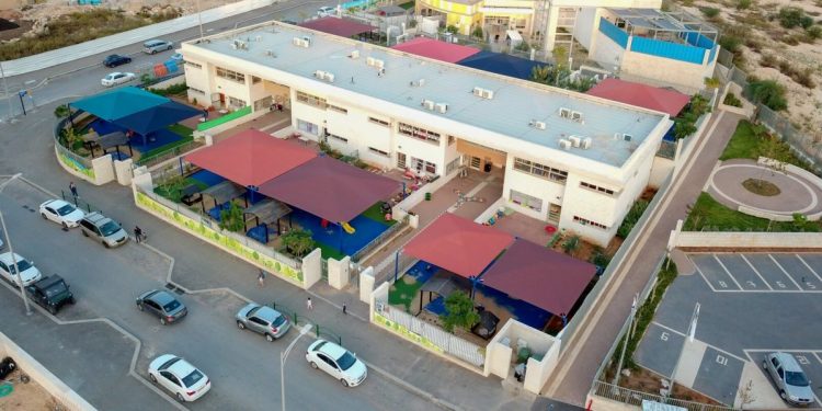 אשכול גנים ברחוב טורקיז בחריש