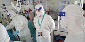 שר הבריאות יולי אדלשטיין