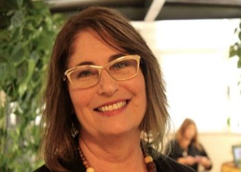 דבורה אירית אלון