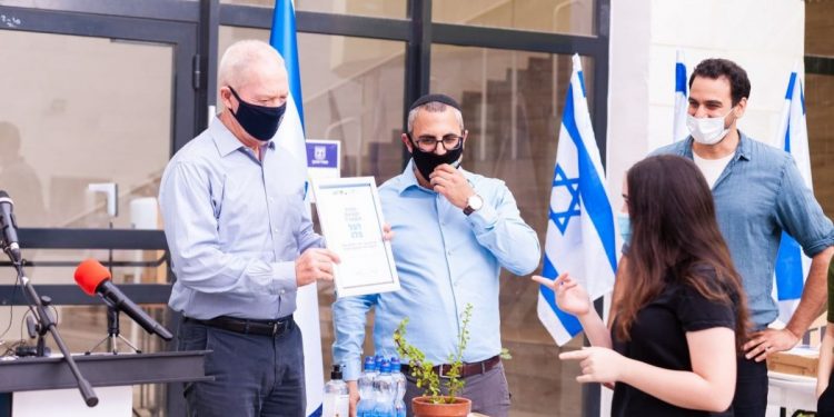 שר החינוך: "מערכת החינוך בחריש מגיעה להישגים רבים"