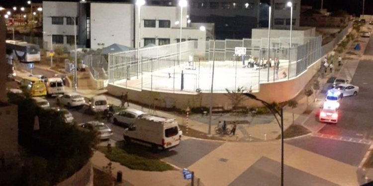 התמוטט במגרש ספורט רחוב מרגלית