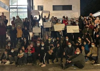 הפגנה על המרחב הציבורי צילום: עמוד הפייסבוק של חילונים בוחרים בחריש