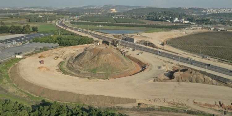 עבודות למחלף מג"ב מחלף 65 צילום חברת שיכון ובינוי