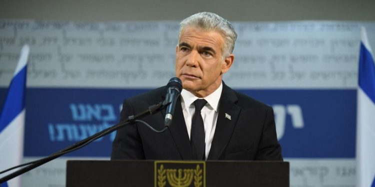 יאיר לפיד; צילום: אלעד גוטמן