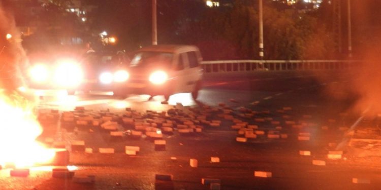 ההתפרעויות בכפר קרע לפני שבועיים. צילום: דוברות המשטרה