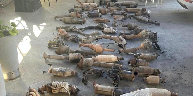 המשטרה תפסה עשרות ממירים קטליטיים גנובים