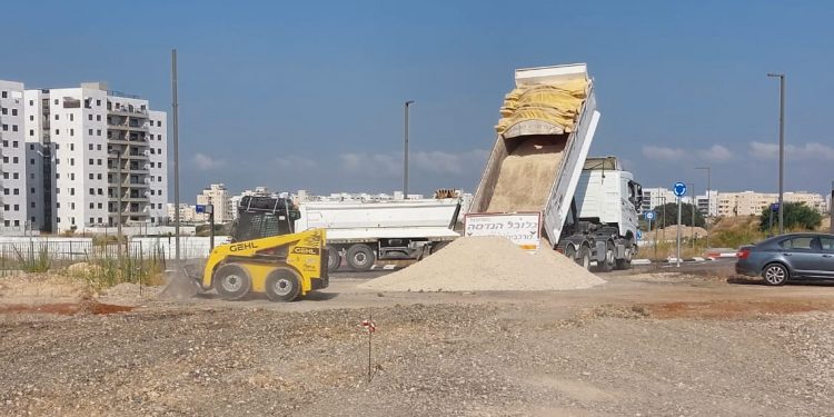 מסוף תחבורה שכונת מעו"ף