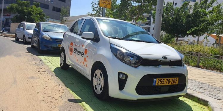 רכב שיתופי בחריש רחוב טורקיז (1)