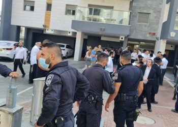 בצוותא: המשטרה אכפה את הצו לסגירת בית המדרש ונתקלה בהתנגדות