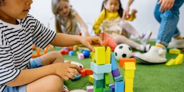 "ילדים הם לא שימוש חורג": הצעת חוק חדשה עשויה לשנות את מצב הפעוטונים בחריש