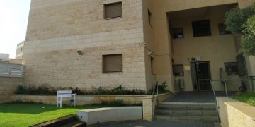 מצפצפים על החוק: פרצו לדירה שנסגרה על פי צו והפעילו מחדש את גן הילדים