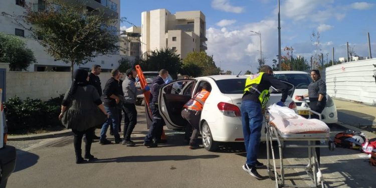 רחוב שקד: פצועת ראש במצב בינוני פונתה לבית החולים
