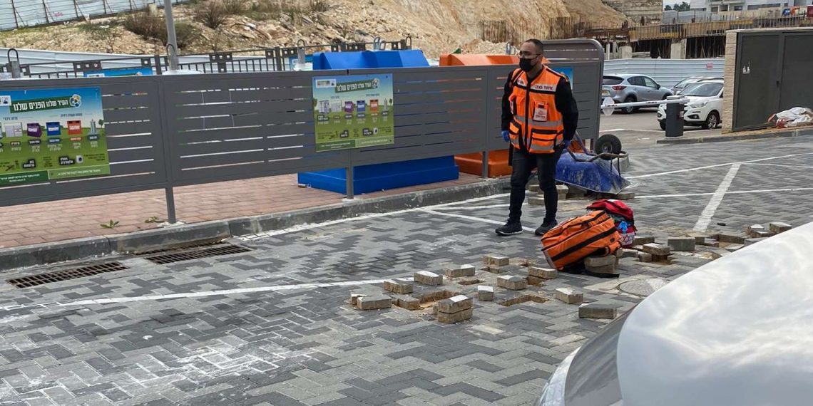 שכונת הפרחים: הולך רגל נפגע קלות מפגיעת רכב