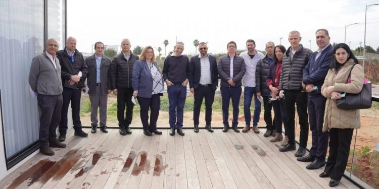 ביקור מנכ"ל משרד ראש הממשלה בחריש פברואר 2022 החלטת ממשלה צילום: עמוס לוזון צלמים