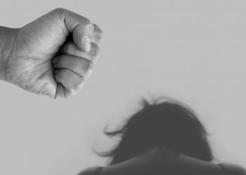 אלימות במשפחה