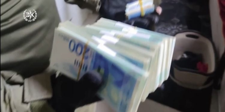 חשד: "ראיסים" כפו שירותי שמירה על קבלנים בחריש